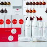 Gamme de coloration MIA crème et MIA SB Emme Diciotto devant le nuancier